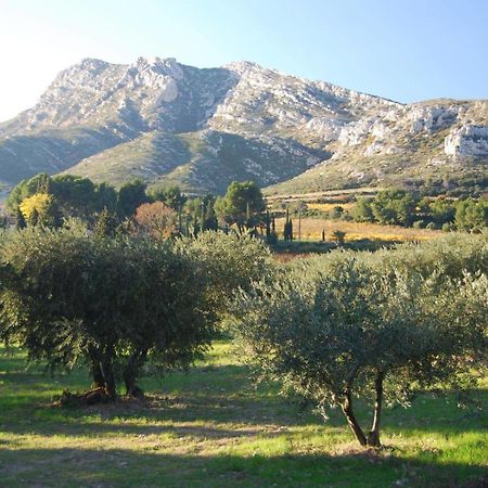 Sous Le Soleil Des Alpilles Apartamento Mouries Exterior foto