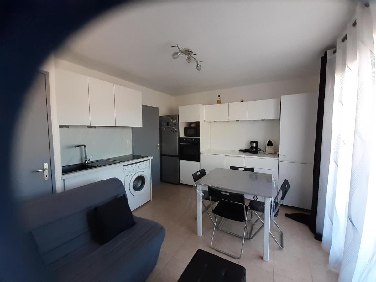 Sous Le Soleil Des Alpilles Apartamento Mouries Exterior foto