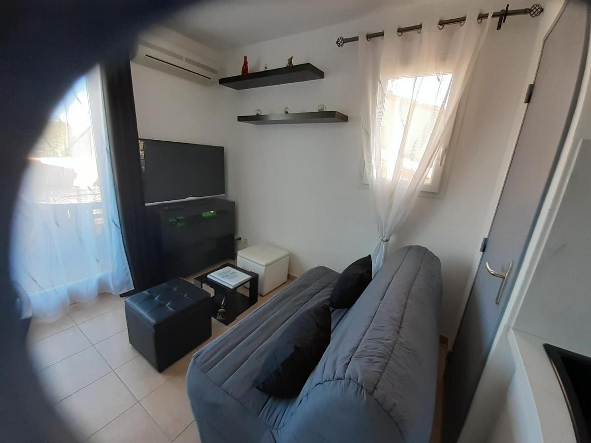 Sous Le Soleil Des Alpilles Apartamento Mouries Exterior foto