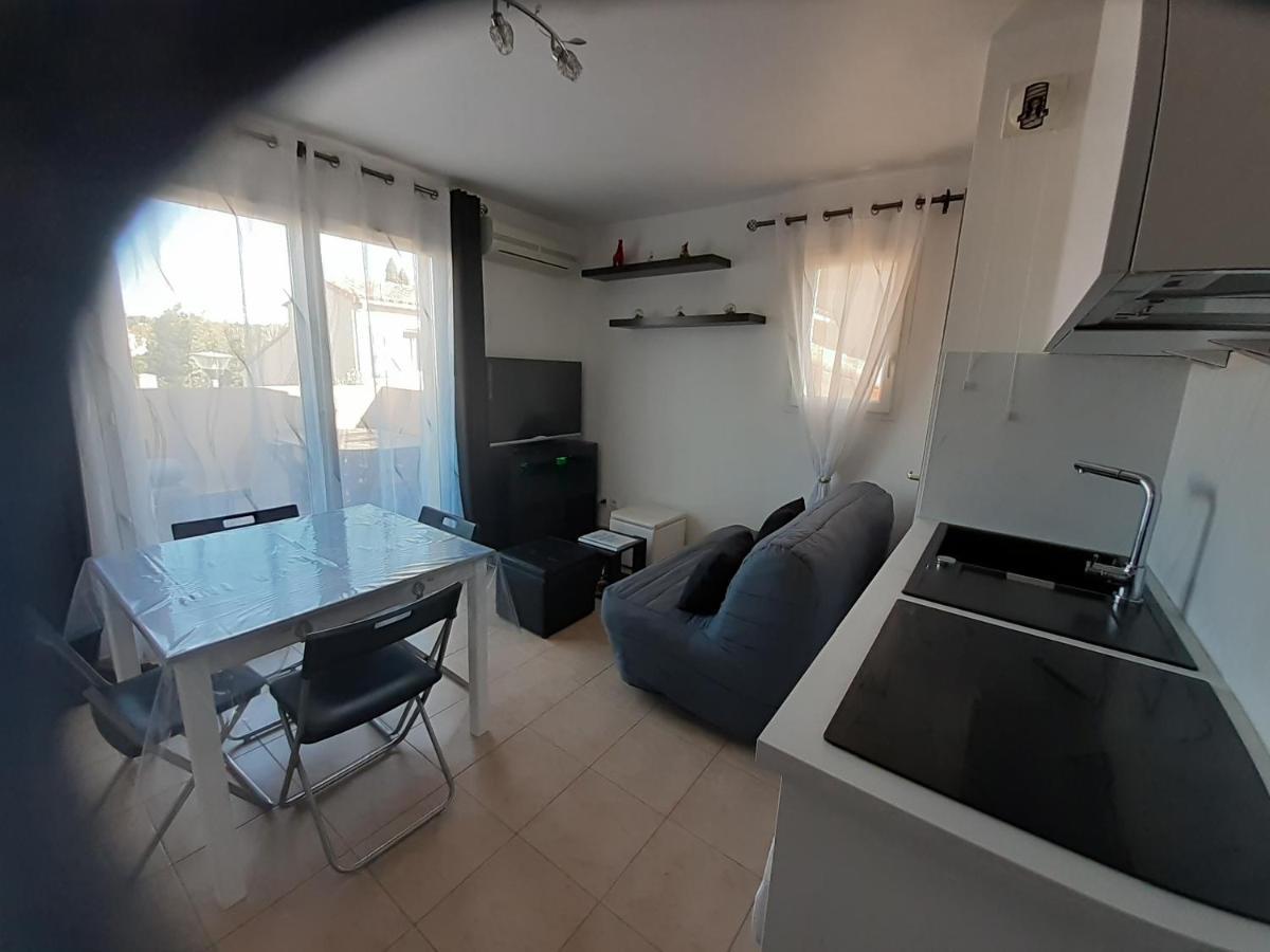 Sous Le Soleil Des Alpilles Apartamento Mouries Exterior foto